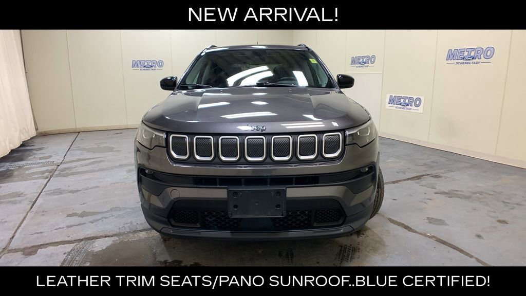 Used 2022 Jeep Compass Latitude w/ Sun and Sound Group AWD/4WD image 44