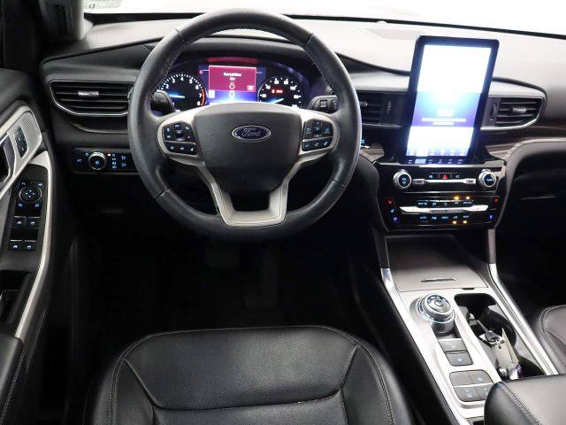 Certified 2022 Ford Explorer Limited w/ Limited Technology Package RWD image 10