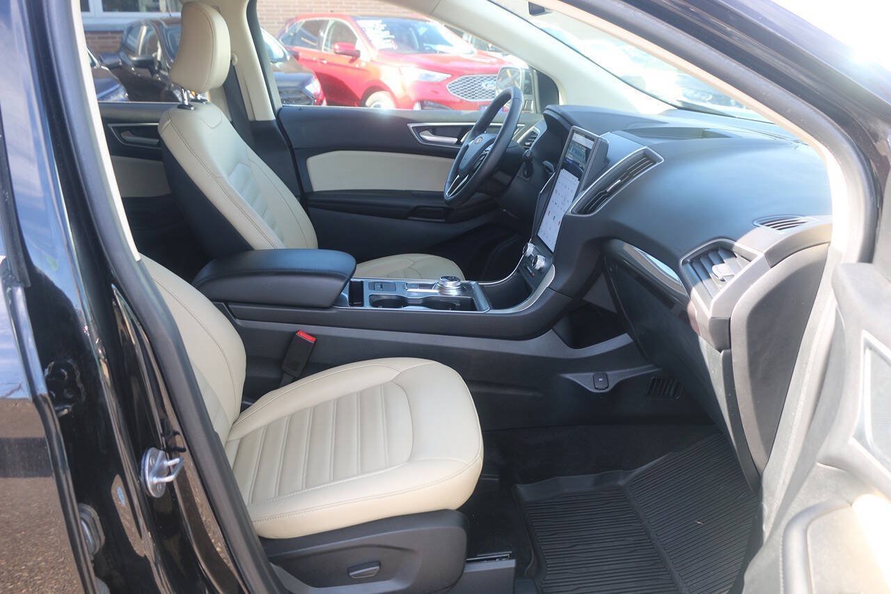 Certified 2024 Ford Edge SEL w/ Convenience Package AWD/4WD image 24