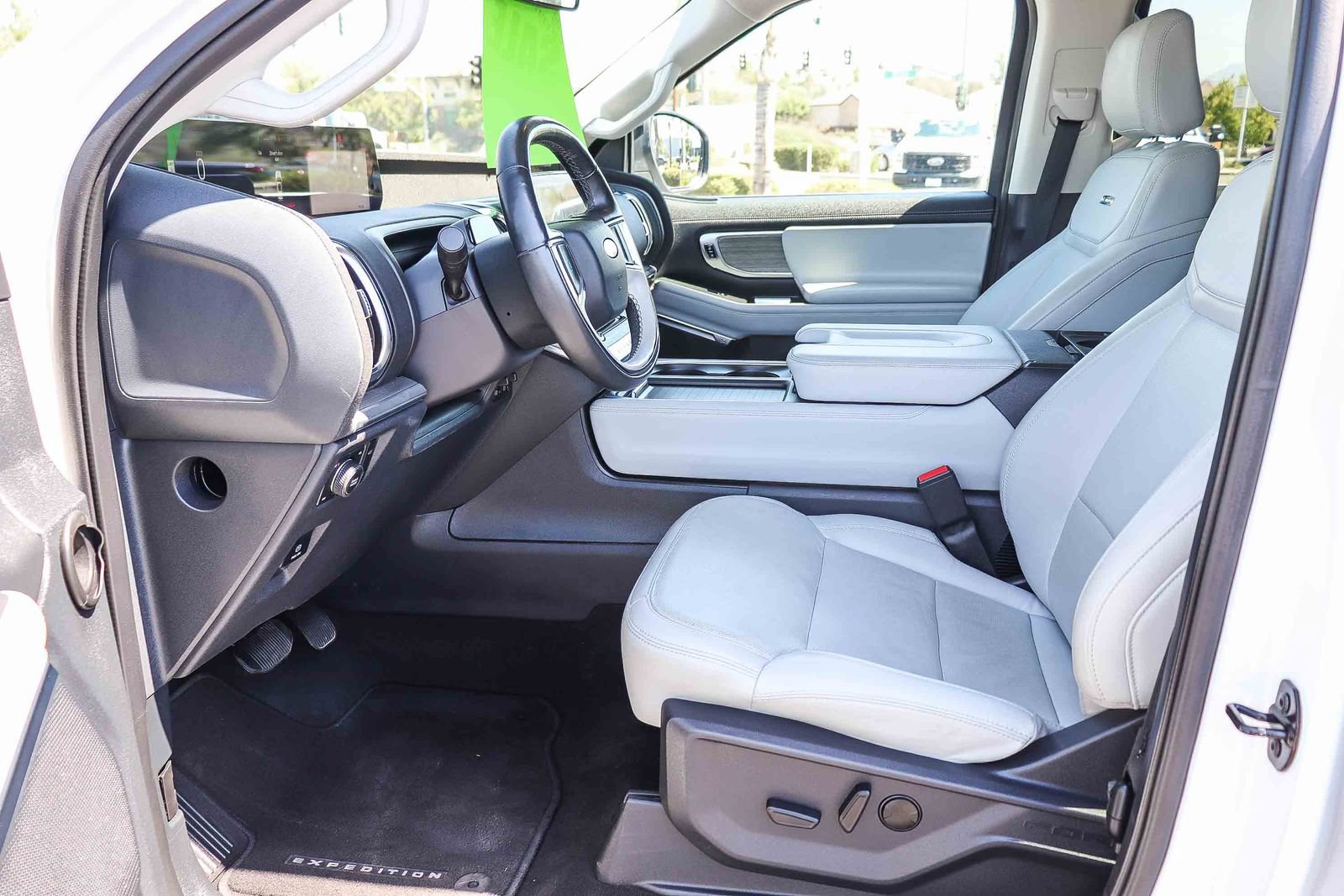 Certified 2025 Ford Expedition Platinum AWD/4WD image 18