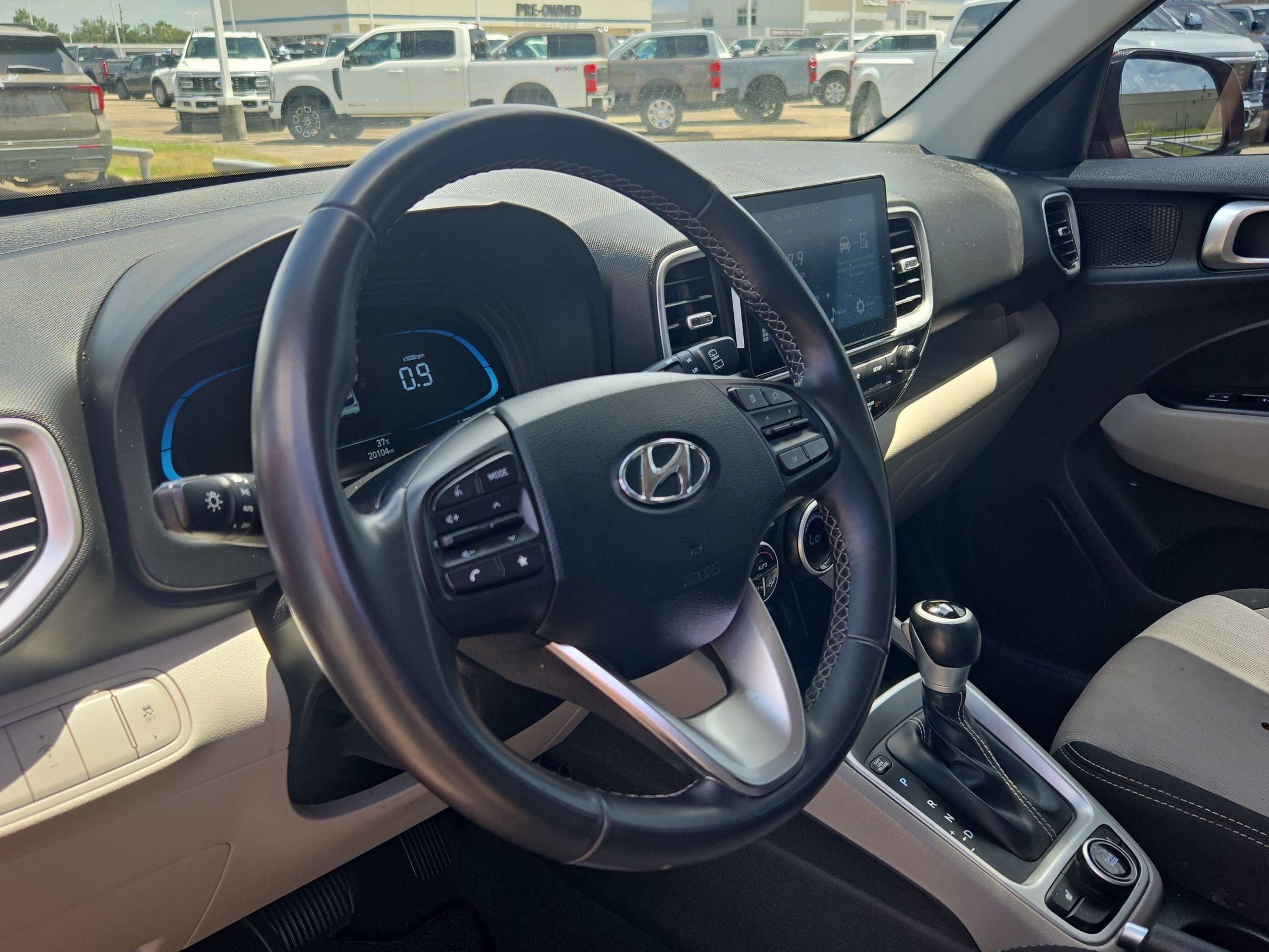 Used 2026 Hyundai Venue SEL FWD image 16