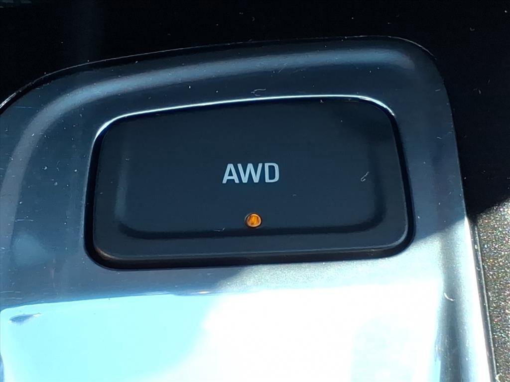 Used 2024 Chevrolet Equinox Premier image 23