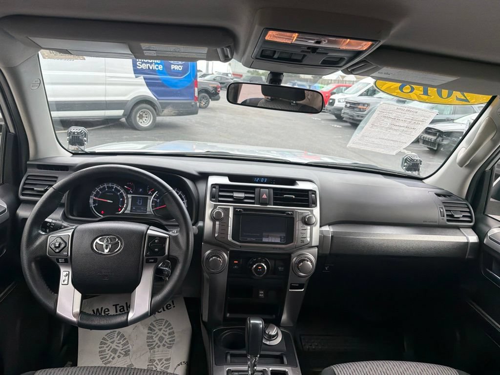 Used 2018 Toyota 4Runner SR5 AWD/4WD image 17