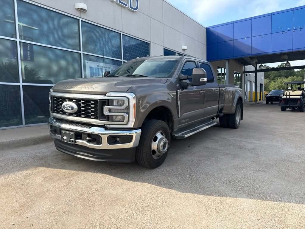 Certified 2023 Ford F350 Lariat w/ FX4 Off-Road Package AWD/4WD image 4
