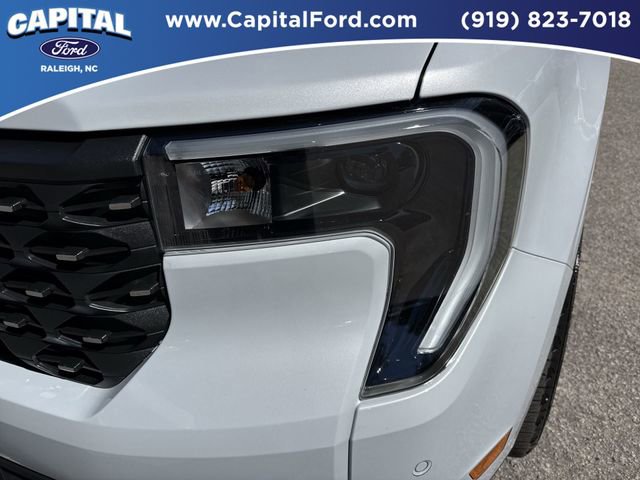 Certified 2025 Ford Maverick Lariat w/ 4K Tow Package AWD/4WD image 9