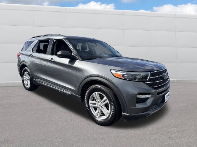 Certified 2024 Ford Explorer XLT w/ Equipment Group 202A RWD image 12
