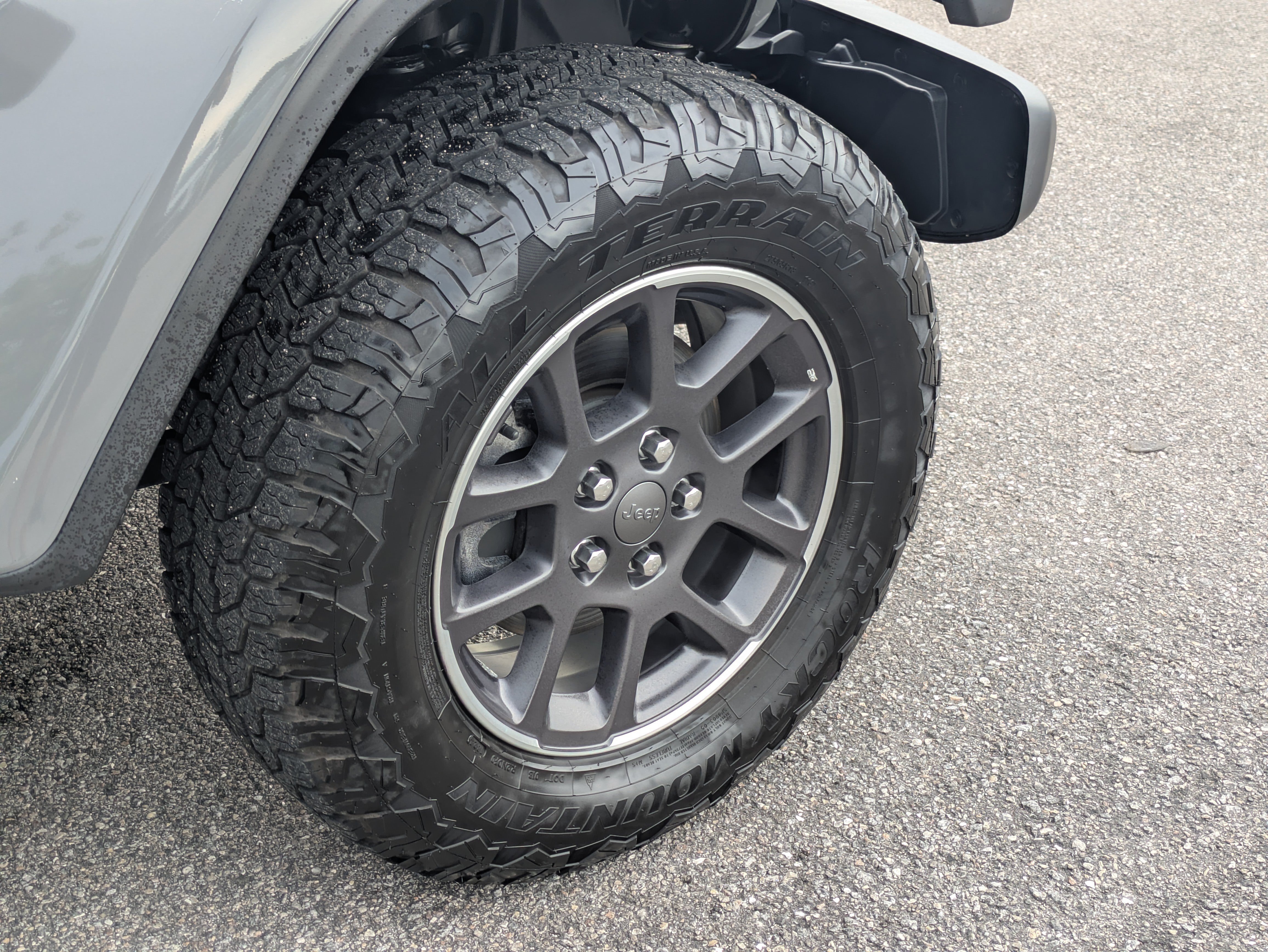 Used 2023 Jeep Gladiator Overland AWD/4WD image 13