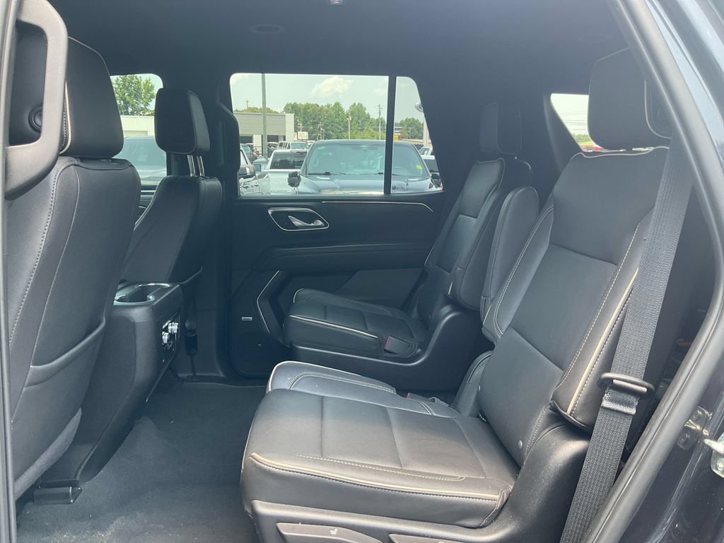 Used 2023 GMC Yukon SLT AWD/4WD image 14
