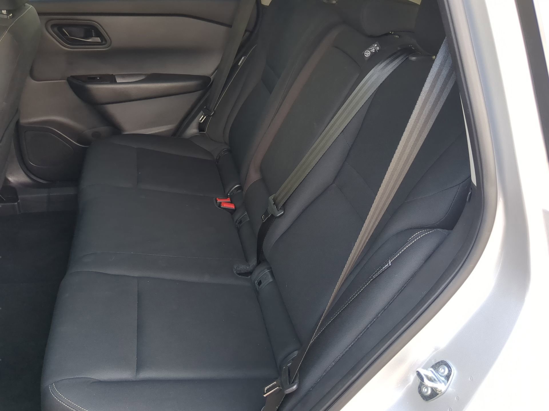 Used 2024 Nissan Rogue S FWD image 52