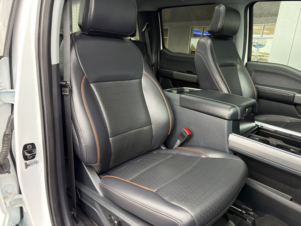 Certified 2025 Ford F350 Lariat w/ Black Appearance Package AWD/4WD image 10