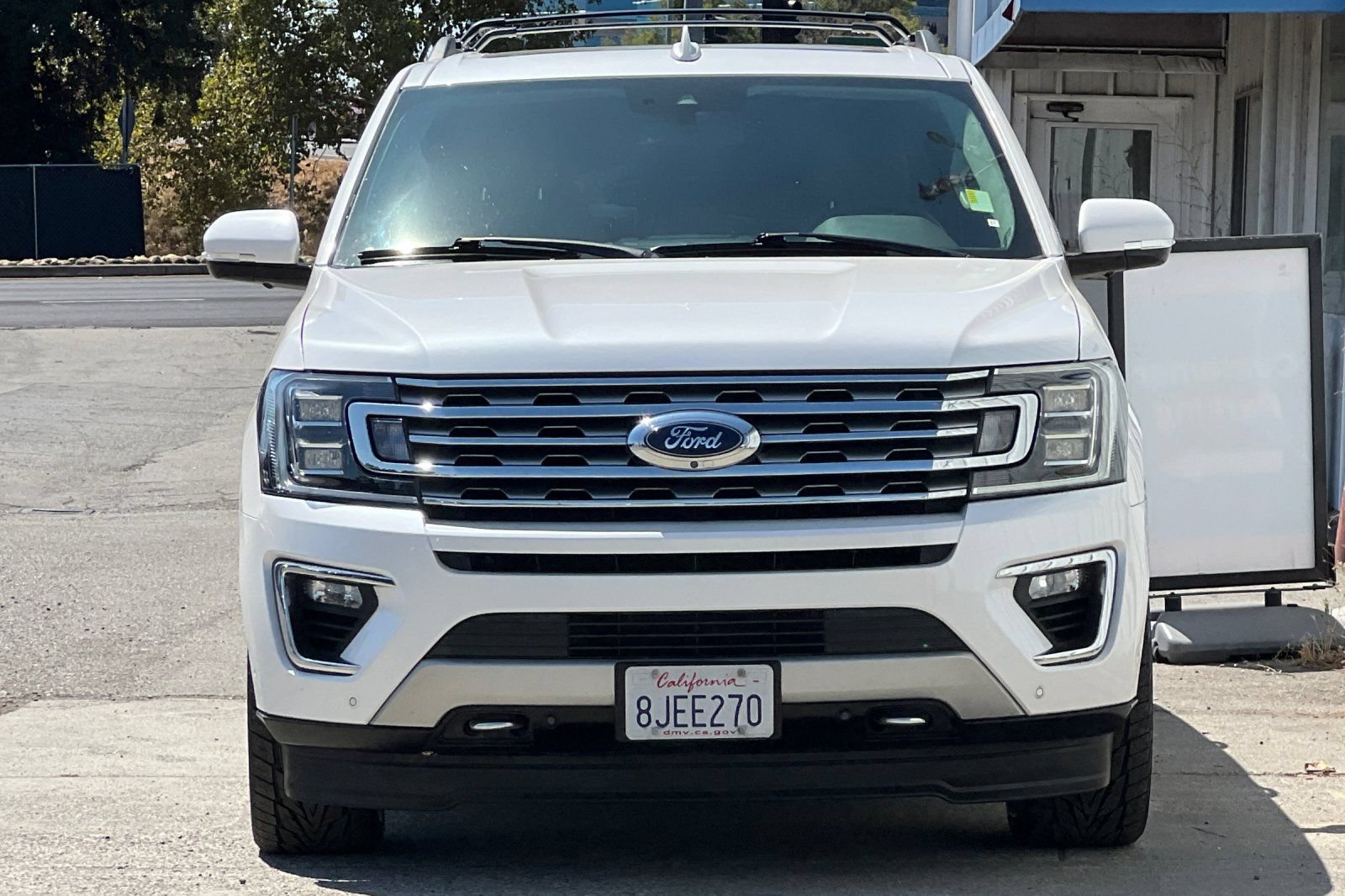 Certified 2019 Ford Expedition Limited w/ Special Edition Package AWD/4WD image 10