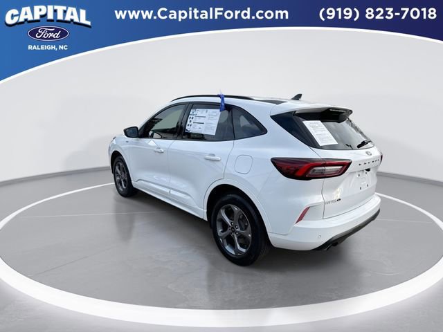 Certified 2023 Ford Escape ST-Line w/ Tech Pack #1 image 4