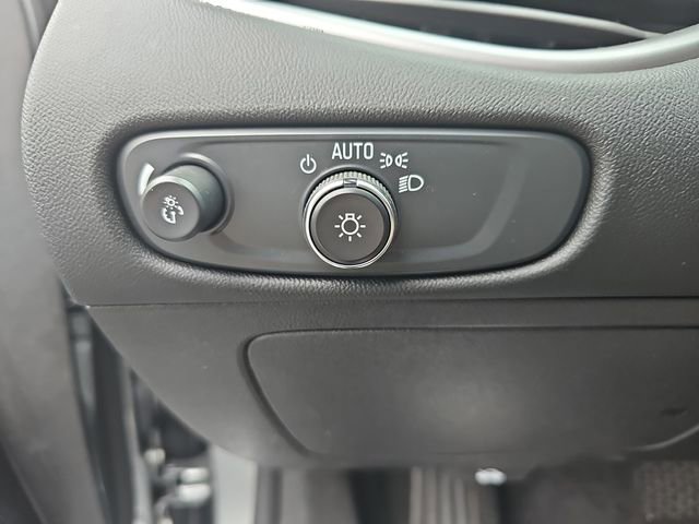 Used 2025 Chevrolet Malibu LT FWD image 30