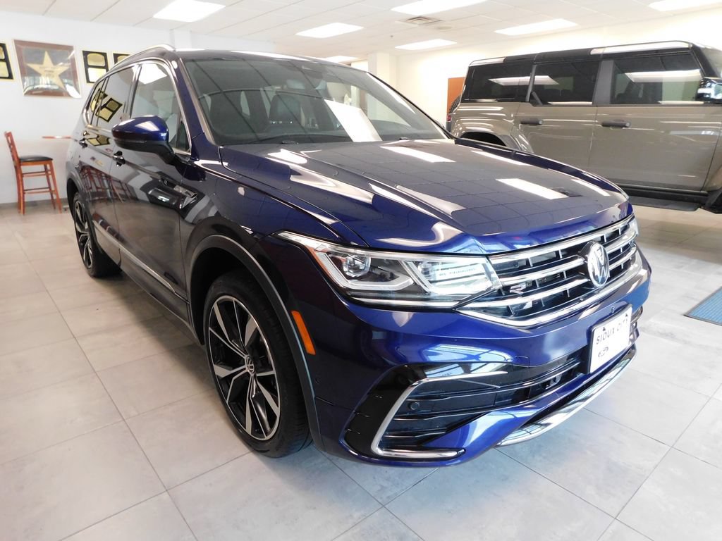 Used 2022 Volkswagen Tiguan SEL R-Line AWD/4WD image 3