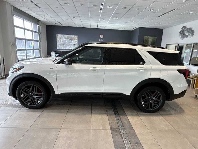 Certified 2025 Ford Explorer ST-Line w/ ST-Line Street Pack image 2