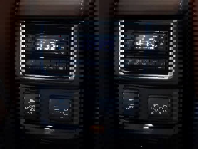 Used 2022 Subaru Ascent Touring w/ Popular Package #2A image 8