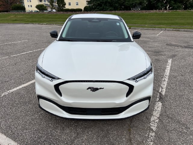 Certified 2023 Ford Mustang Mach-E Select AWD/4WD image 3