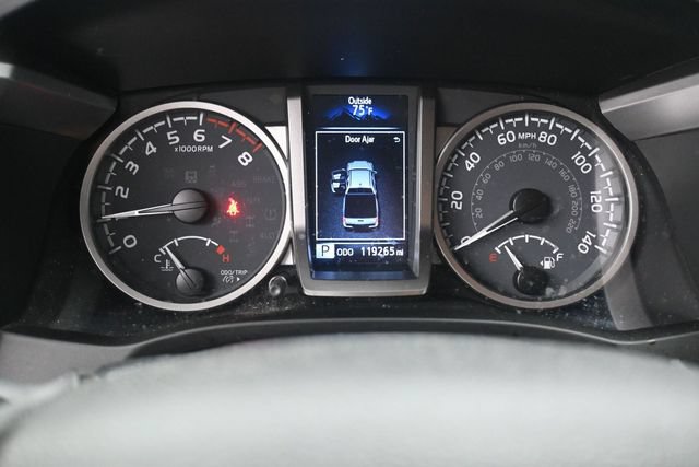 Used 2021 Toyota Tacoma SR5 AWD/4WD image 9
