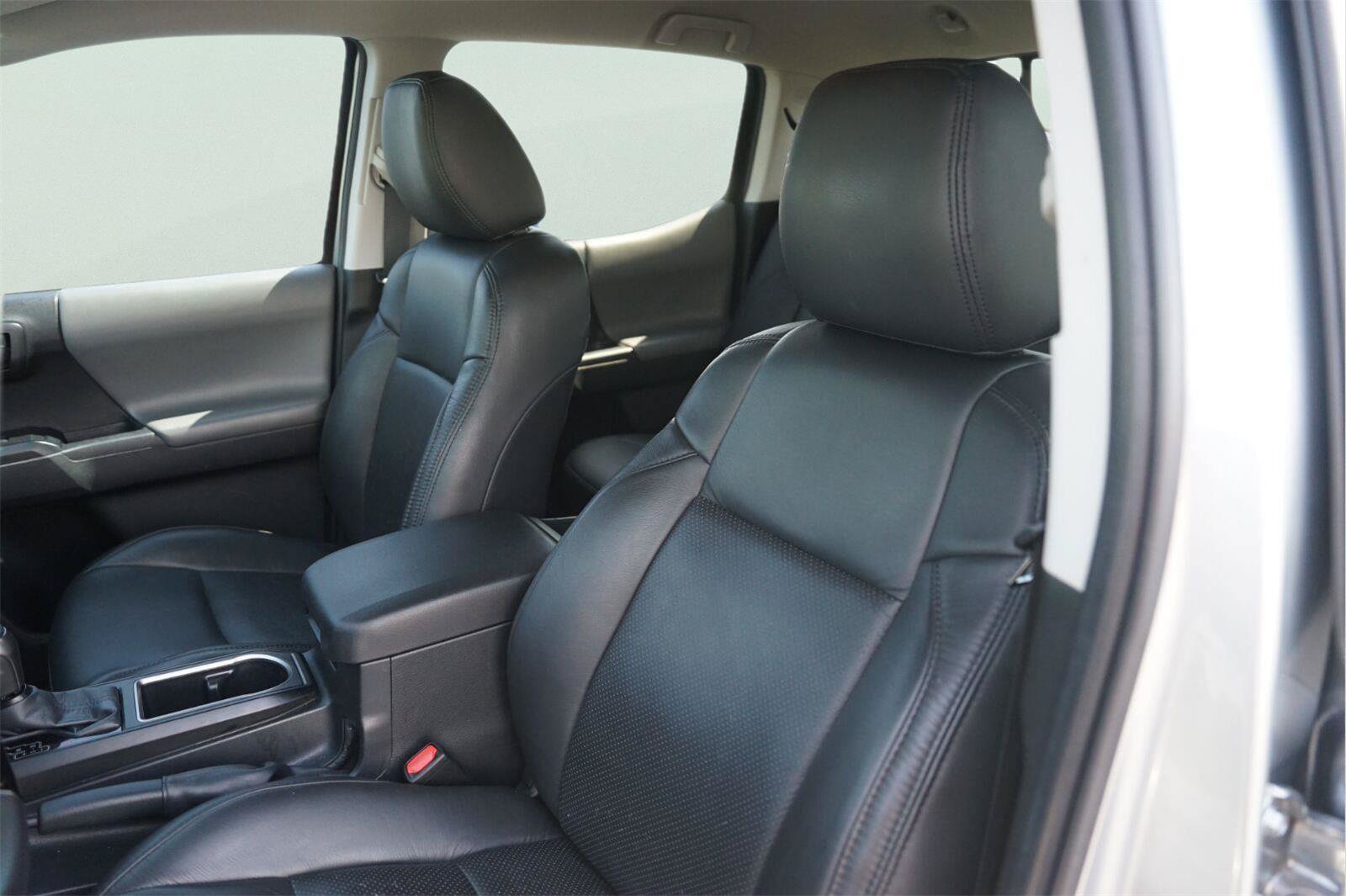 Used 2022 Toyota Tacoma SR AWD/4WD image 10