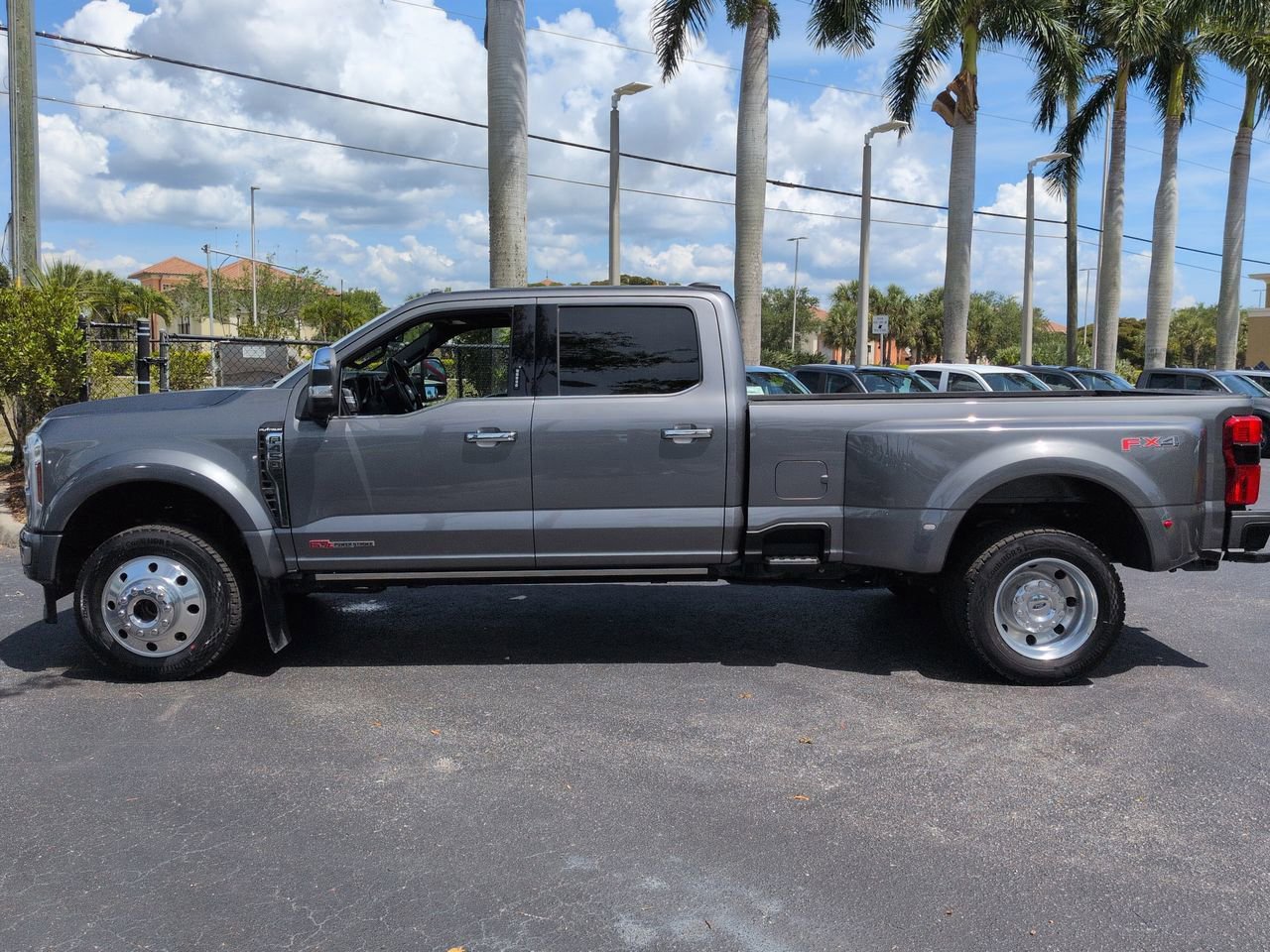 Certified 2024 Ford F450 Platinum w/ FX4 Off-Road Package AWD/4WD image 6
