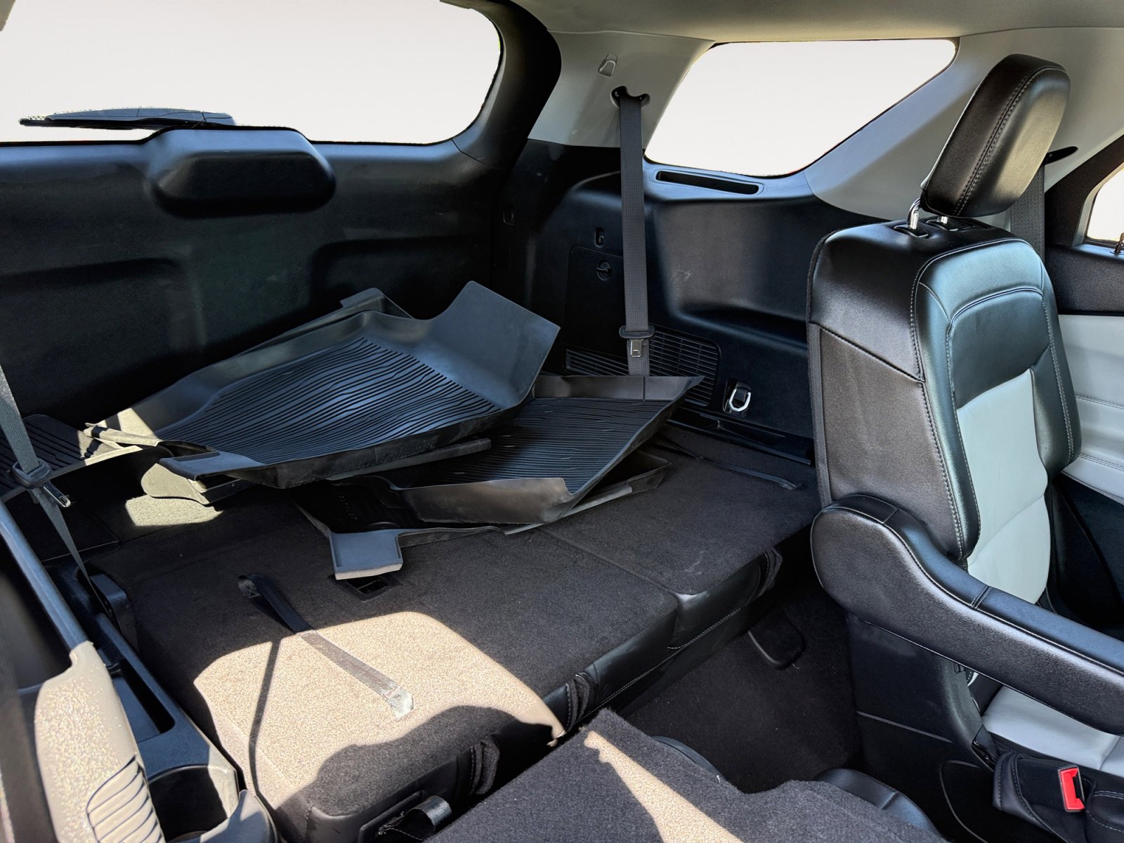 Certified 2023 Ford Explorer XLT w/ Equipment Group 202A AWD/4WD image 19