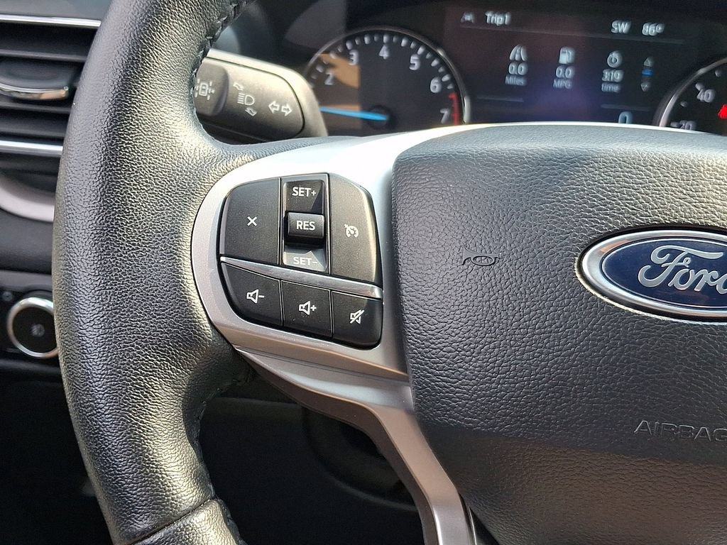 Certified 2023 Ford Explorer XLT w/ Equipment Group 202A AWD/4WD image 21
