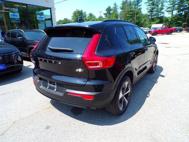 Used 2025 Volvo XC40 B5 Plus AWD/4WD image 10