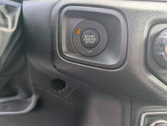 Used 2024 Jeep Gladiator Sport AWD/4WD image 15