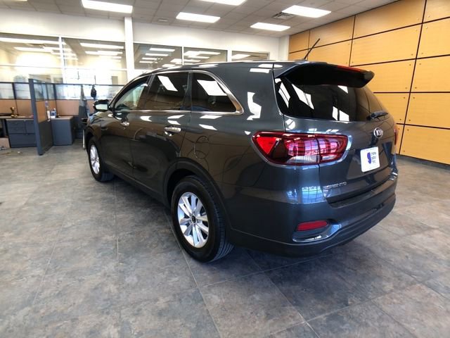 Used 2020 Kia Sorento LX image 3