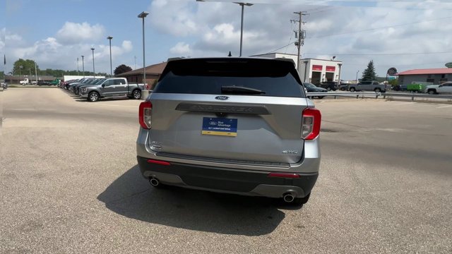 Certified 2024 Ford Explorer XLT w/ Equipment Group 202A AWD/4WD image 8