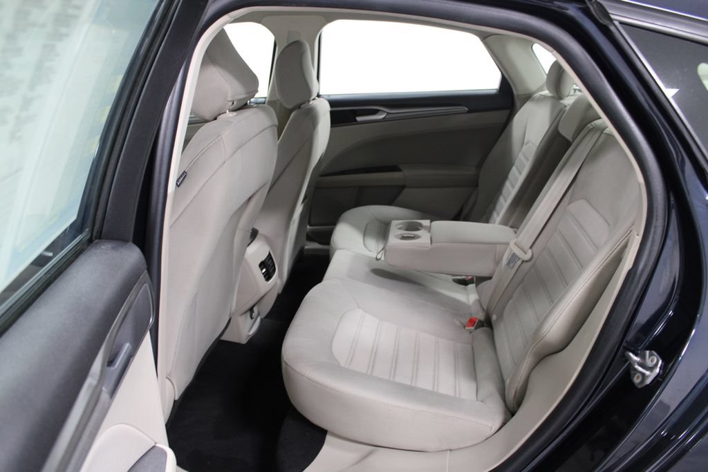 Certified 2020 Ford Fusion SE FWD image 23