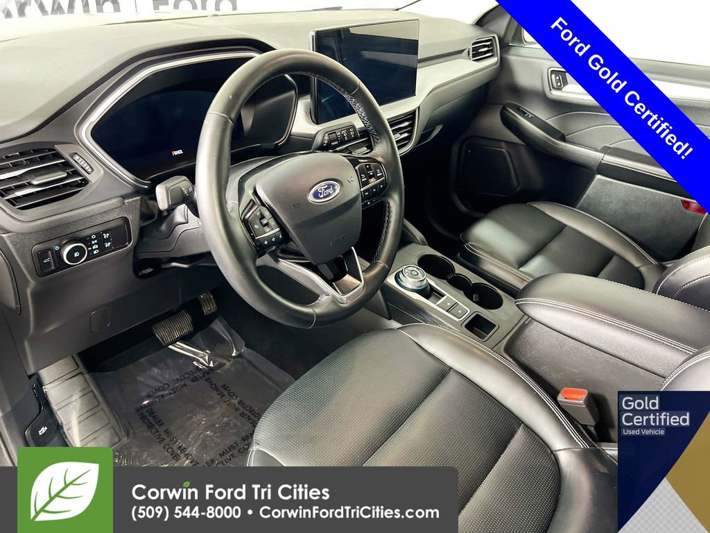 Certified 2025 Ford Escape Platinum AWD/4WD video 3
