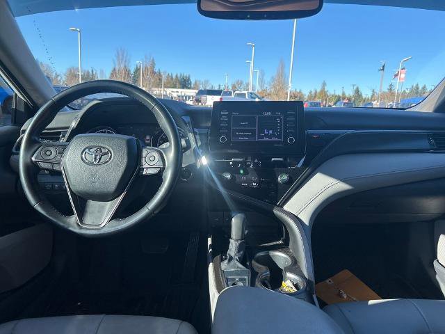 Used 2021 Toyota Camry SE w/ Cold Weather Package image 6