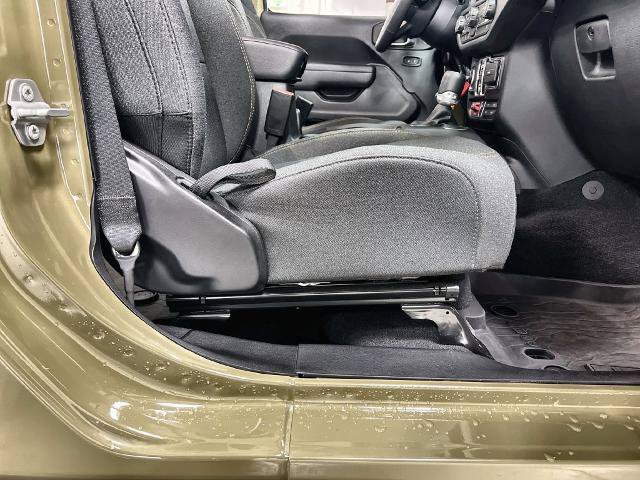 Used 2025 Jeep Wrangler Unlimited Sport AWD/4WD image 29