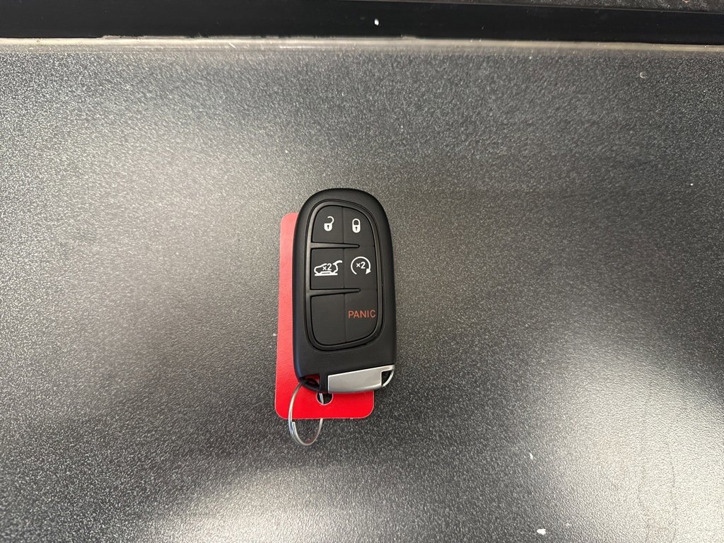 Used 2020 Jeep Cherokee Limited image 17