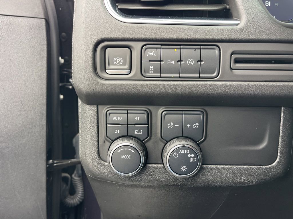 Used 2024 Chevrolet Suburban LT image 19