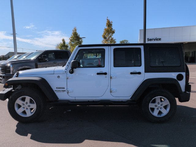 Used 2018 Jeep Wrangler Unlimited Sport S AWD/4WD image 2