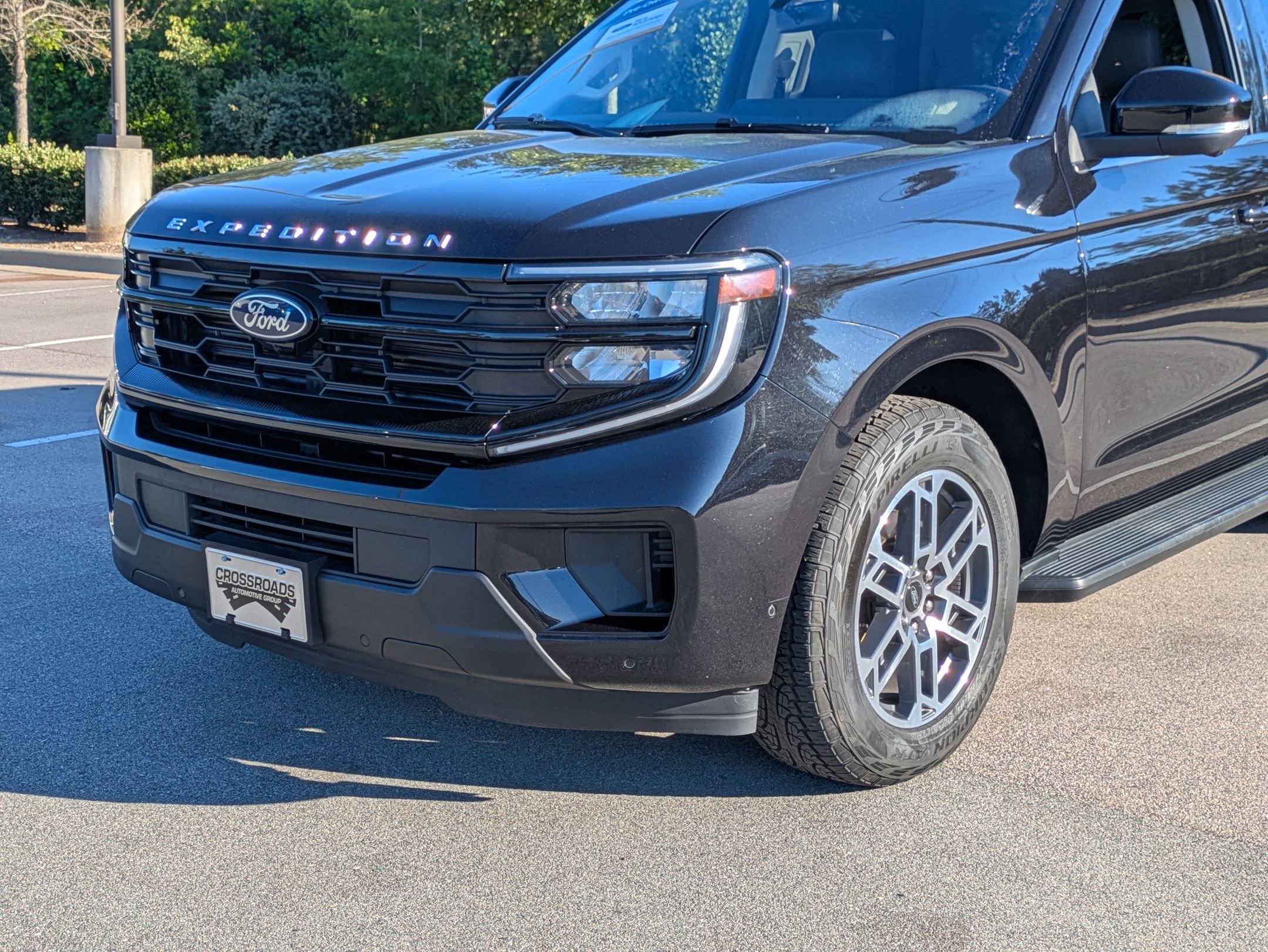 Certified 2025 Ford Expedition Active AWD/4WD image 10