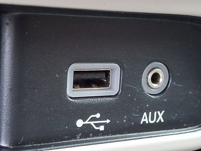 Used 2017 Chrysler Pacifica LX image 25