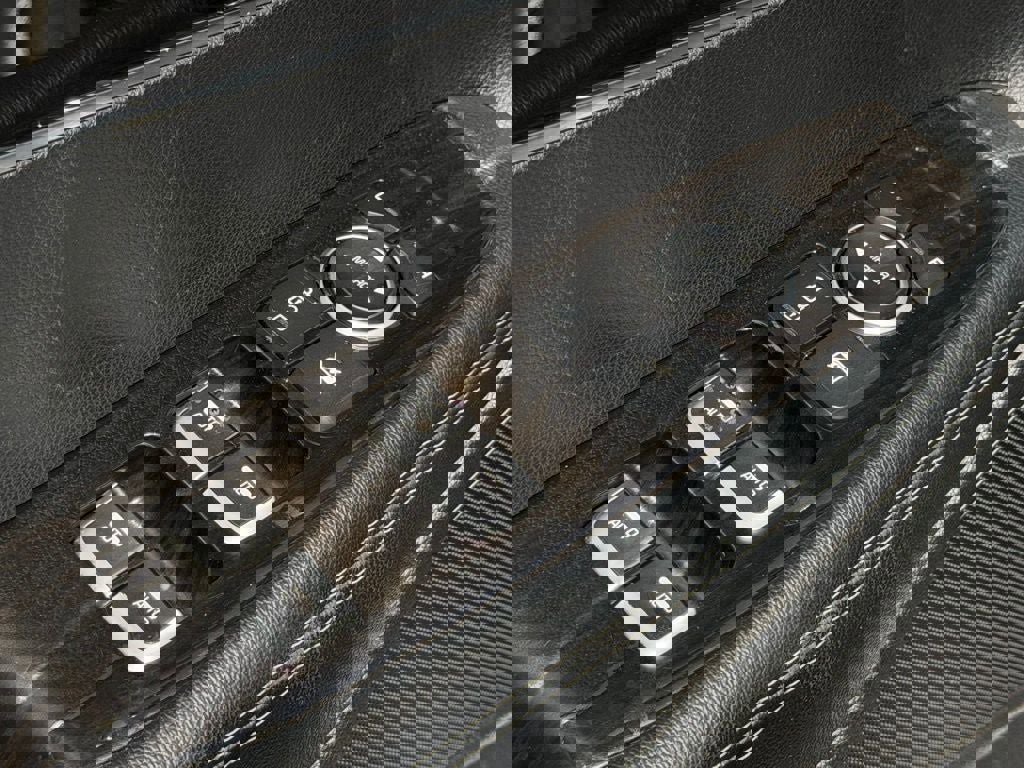 Used 2020 Kia Sorento LX w/ LX I4 Convenience Package image 24