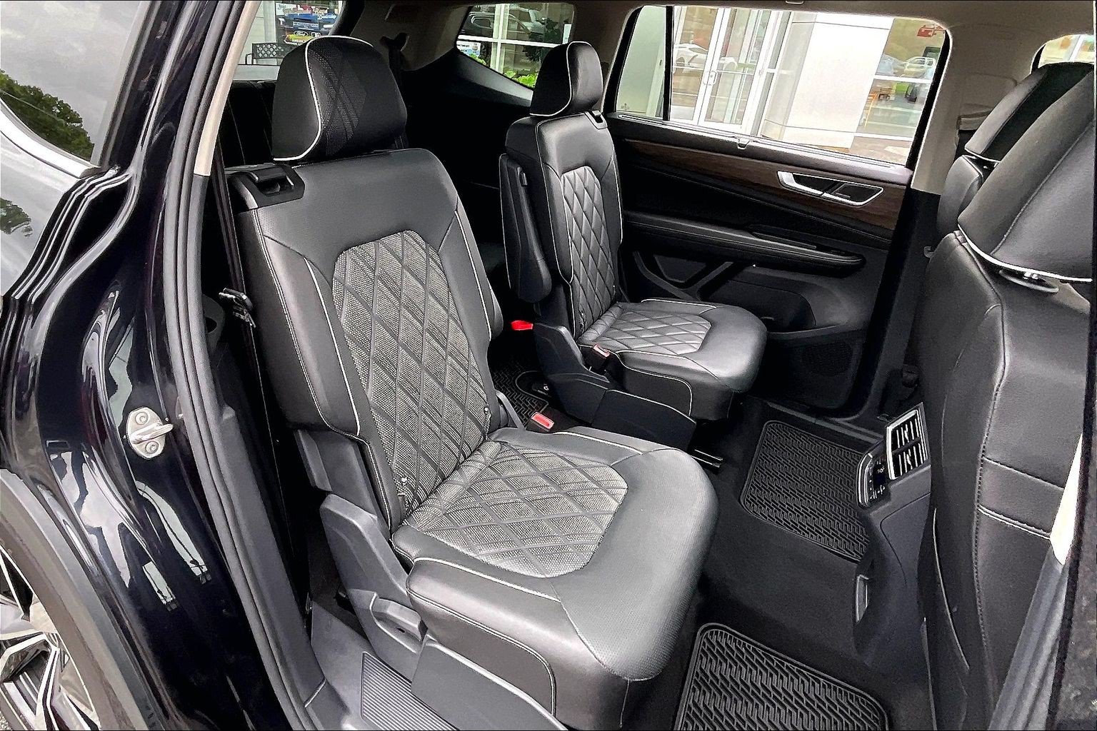Used 2025 Volkswagen Atlas SEL Premium R-Line AWD/4WD image 26