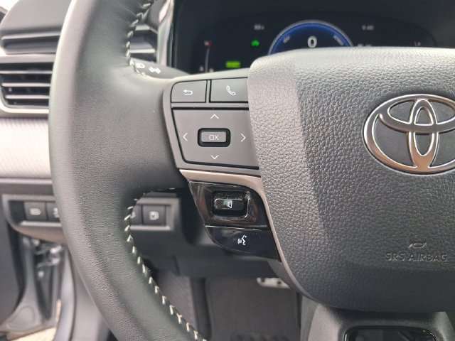 Used 2026 Toyota Camry SE FWD image 17