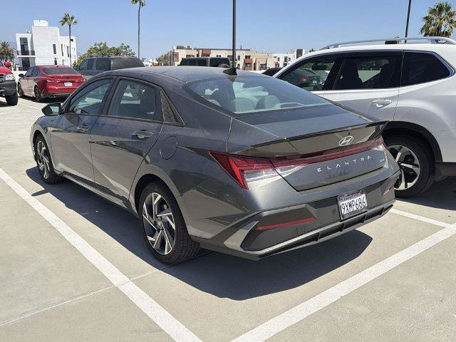Used 2025 Hyundai Elantra SEL FWD image 19