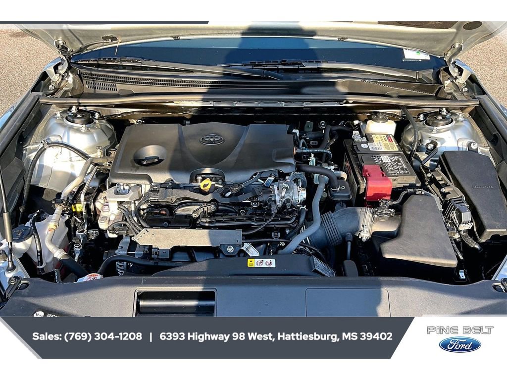Used 2022 Toyota Camry SE FWD image 8