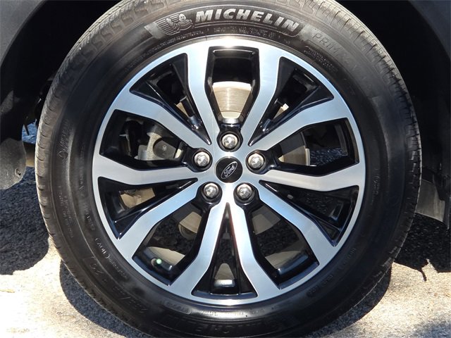 Certified 2025 Ford Explorer ST-Line image 9