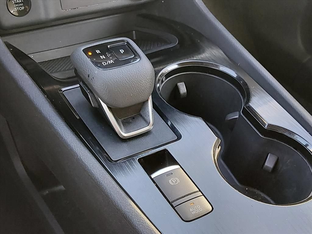 Used 2025 Nissan Rogue SV FWD image 20