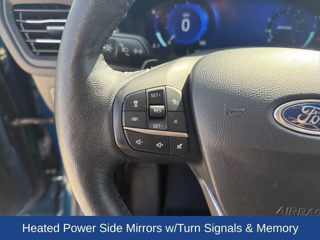 Certified 2020 Ford Escape Titanium AWD/4WD image 23