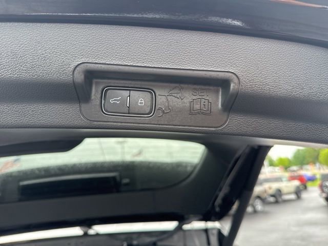 Certified 2023 Ford Explorer Limited w/ Limited Technology Package AWD/4WD image 11