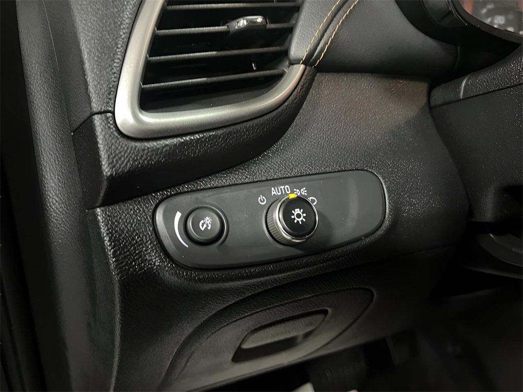 Used 2017 Chevrolet Trax LT w/ LT Convenience Package image 19