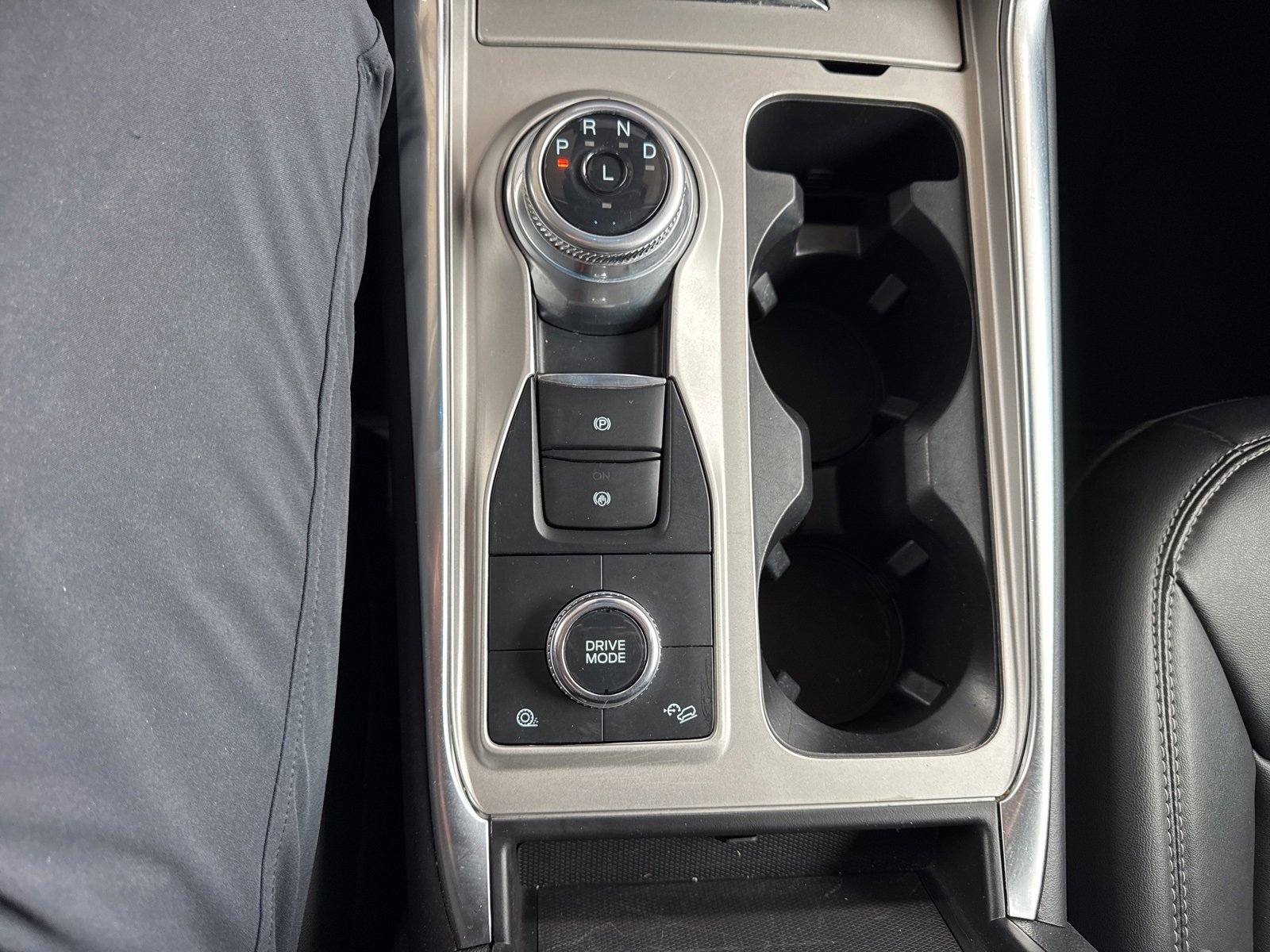 Certified 2023 Ford Explorer XLT w/ Equipment Group 202A image 32